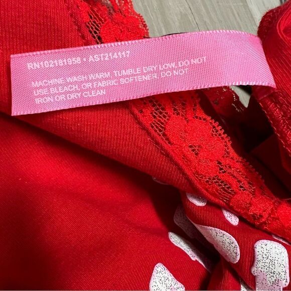 Sugar Thrillz x Dolls Kill Santa’s Lil Princess top glittery graphic sz S - Picture 14 of 14